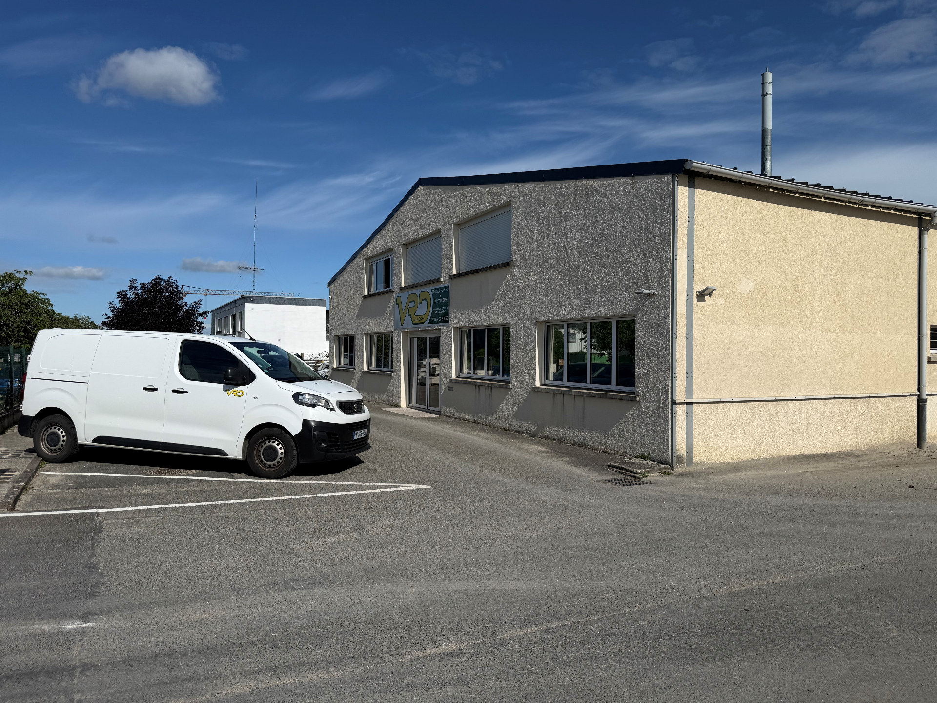 Locaux et véhicule Voirie de la Brie à Vaux-le-Pénil